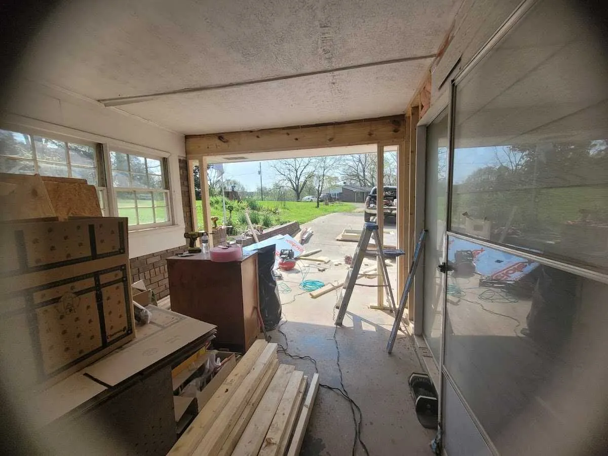 Air movers and dehumidifier for Water Mitigation Services in Minooka